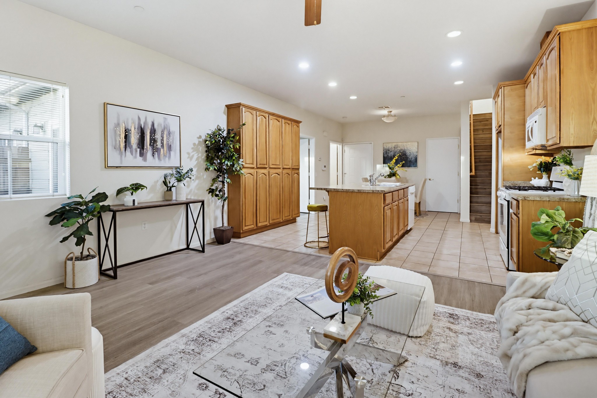 Virtual tour photo 8 of 50 for 12306 Lakeshore Dr UNIT 2