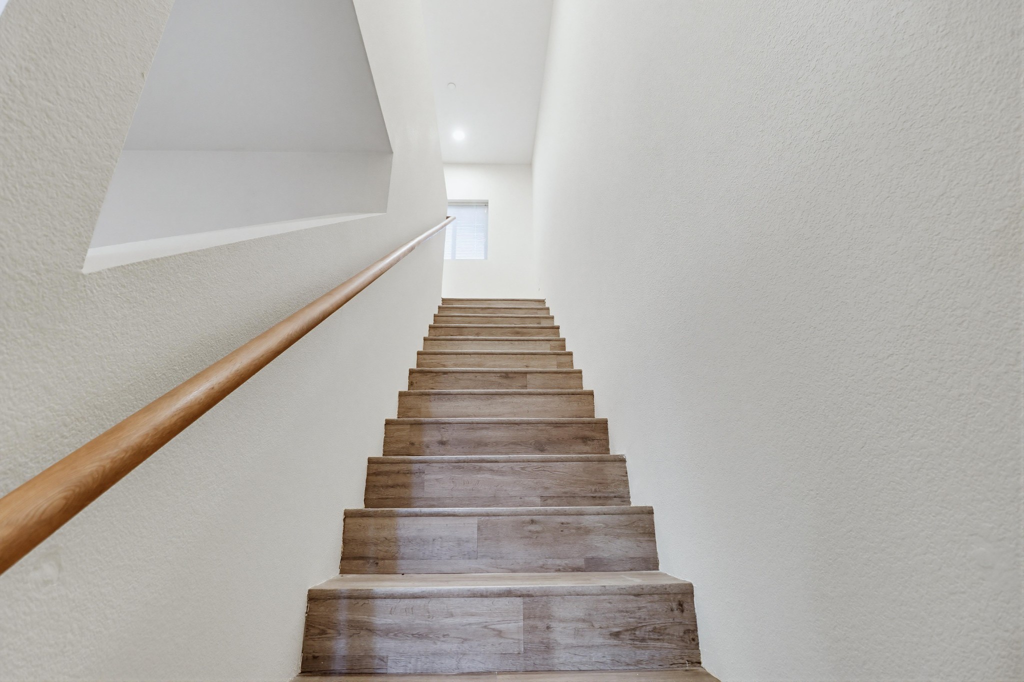Virtual tour photo 26 of 50 for 12306 Lakeshore Dr UNIT 2