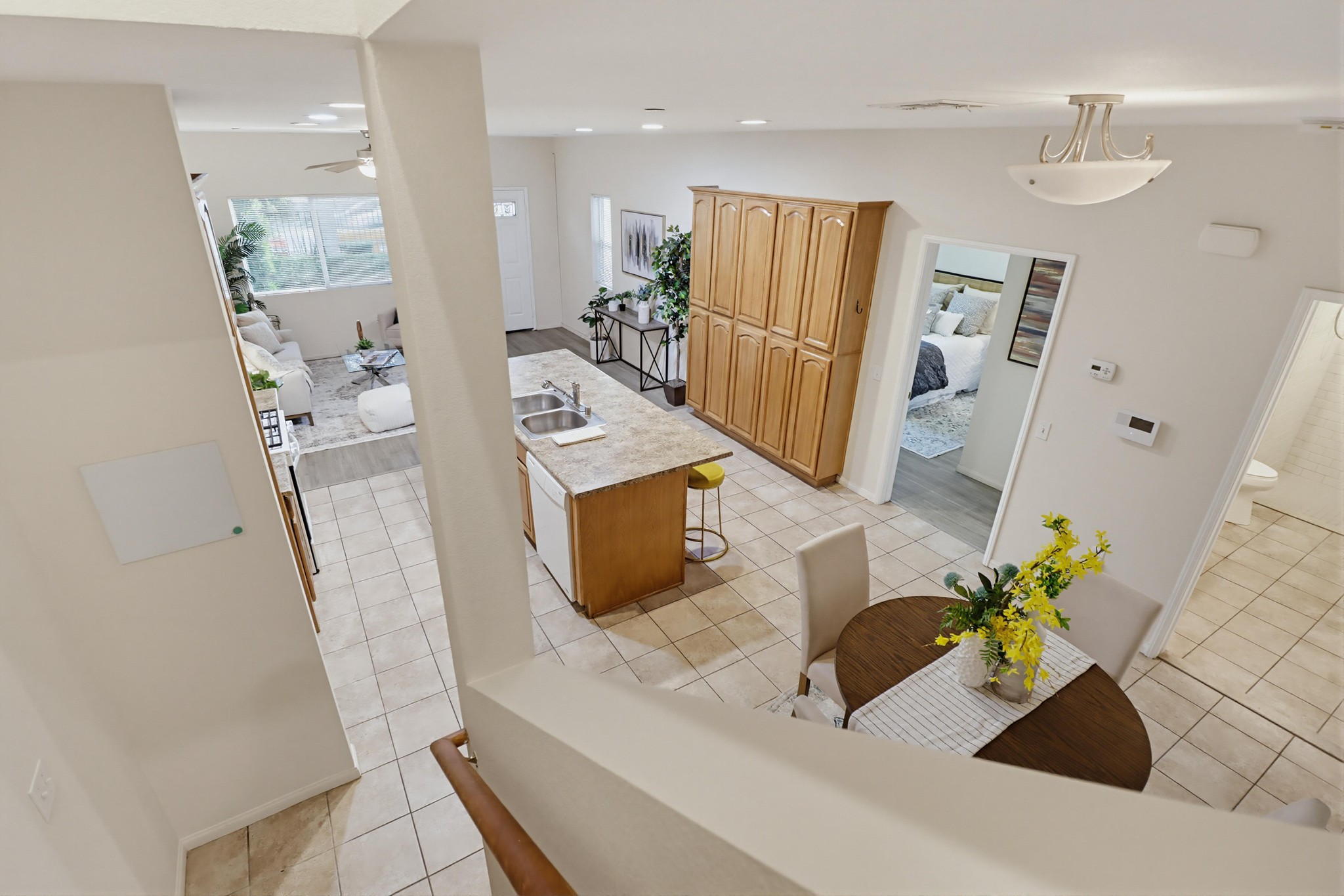 Virtual tour photo 27 of 50 for 12306 Lakeshore Dr UNIT 2