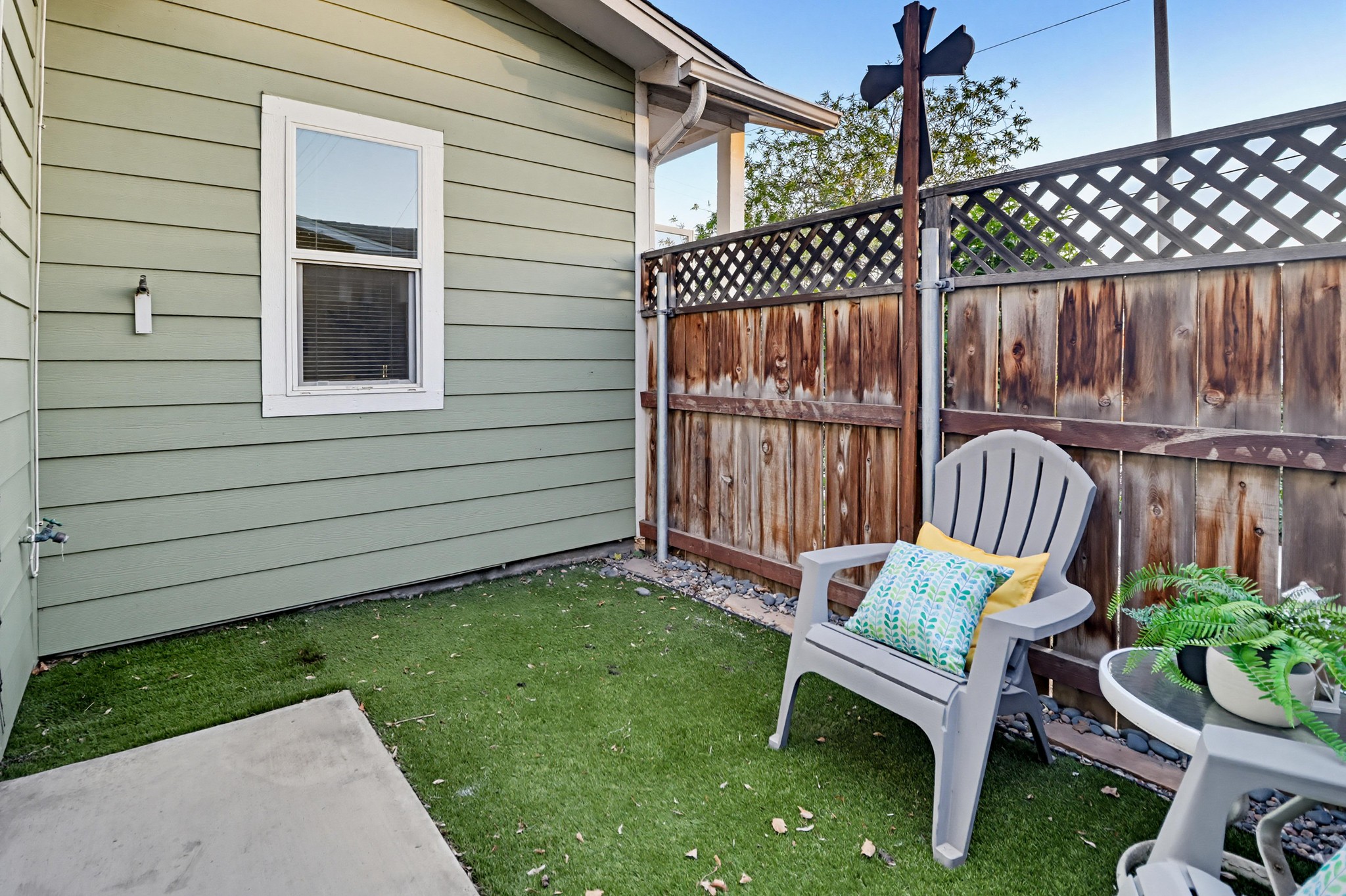Virtual tour photo 48 of 50 for 12306 Lakeshore Dr UNIT 2