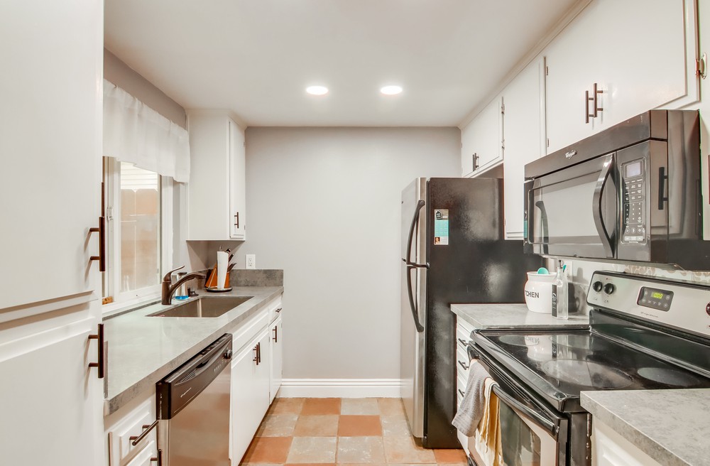 Virtual tour photo 22 of 40 for 1231 Pennsylvania Ave APT 3