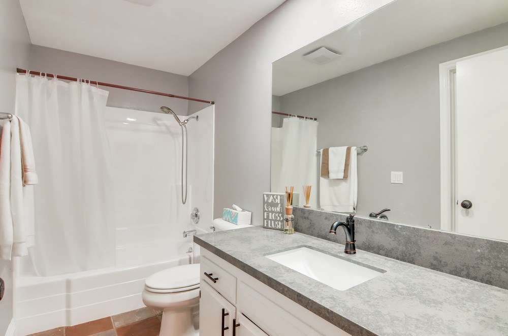 Virtual tour photo 39 of 40 for 1231 Pennsylvania Ave APT 3