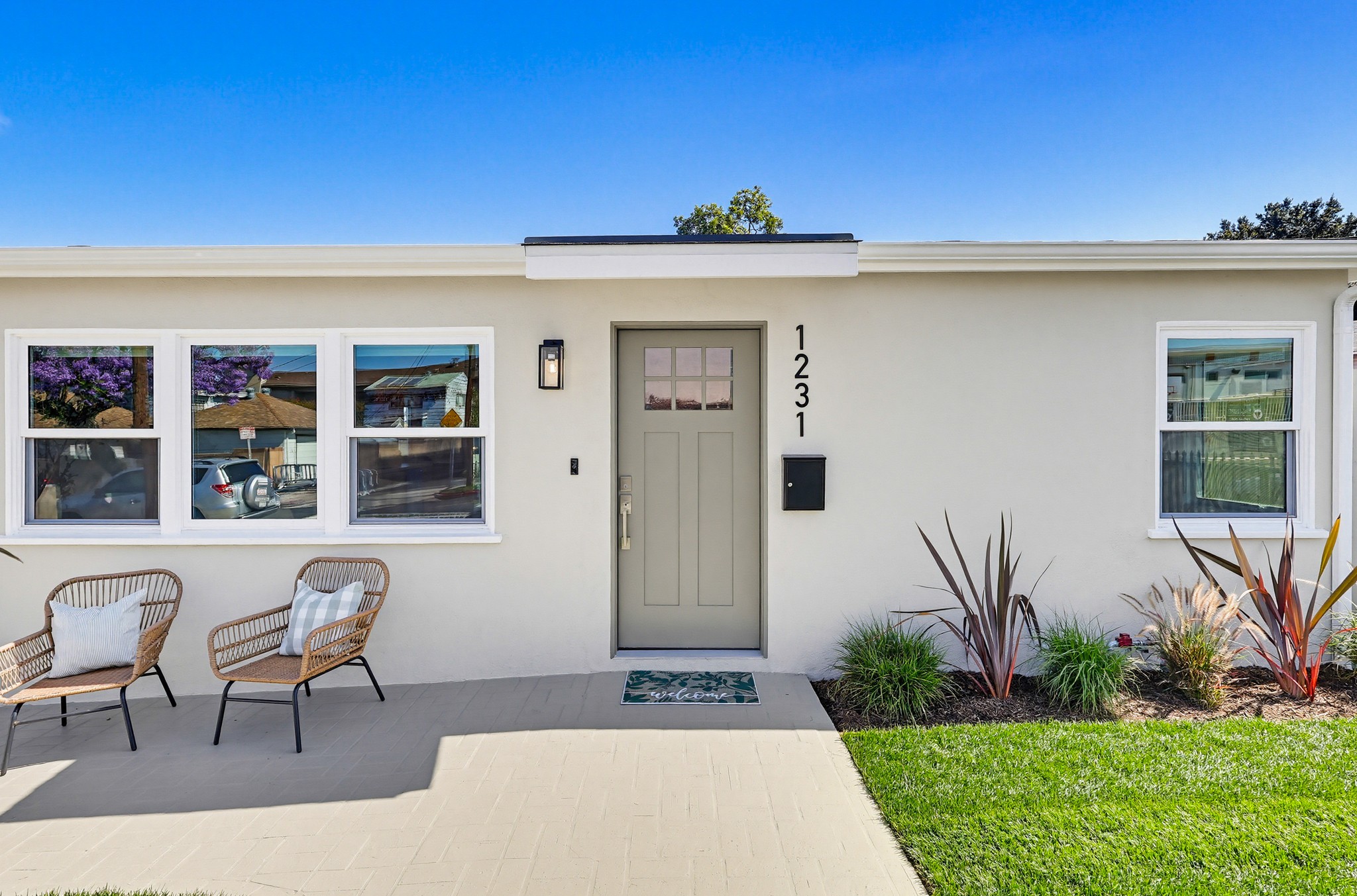 Virtual tour photo 7 of 68 for 1231 W Santa Cruz St