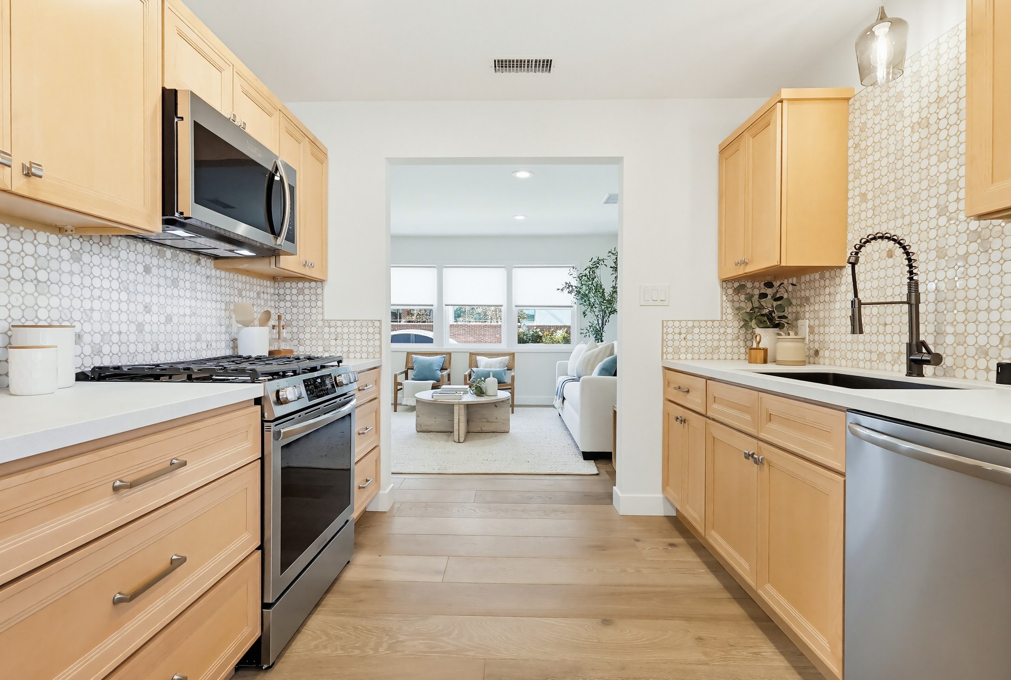 Virtual tour photo 19 of 68 for 1231 W Santa Cruz St