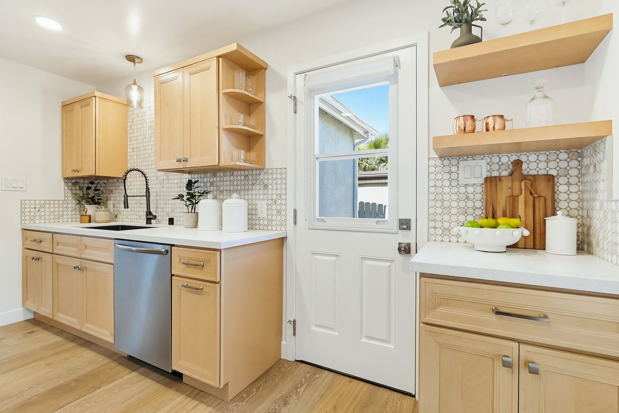 Virtual tour photo 20 of 68 for 1231 W Santa Cruz St