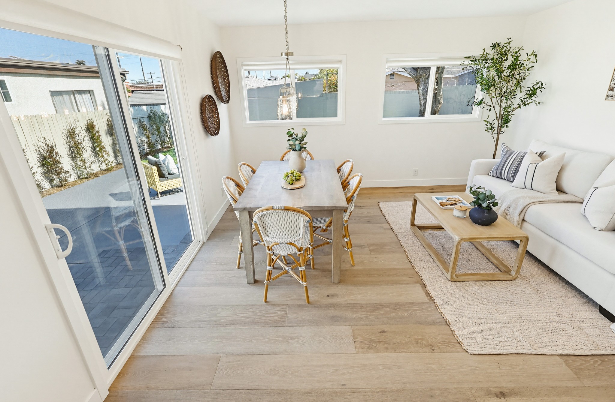 Virtual tour photo 21 of 68 for 1231 W Santa Cruz St