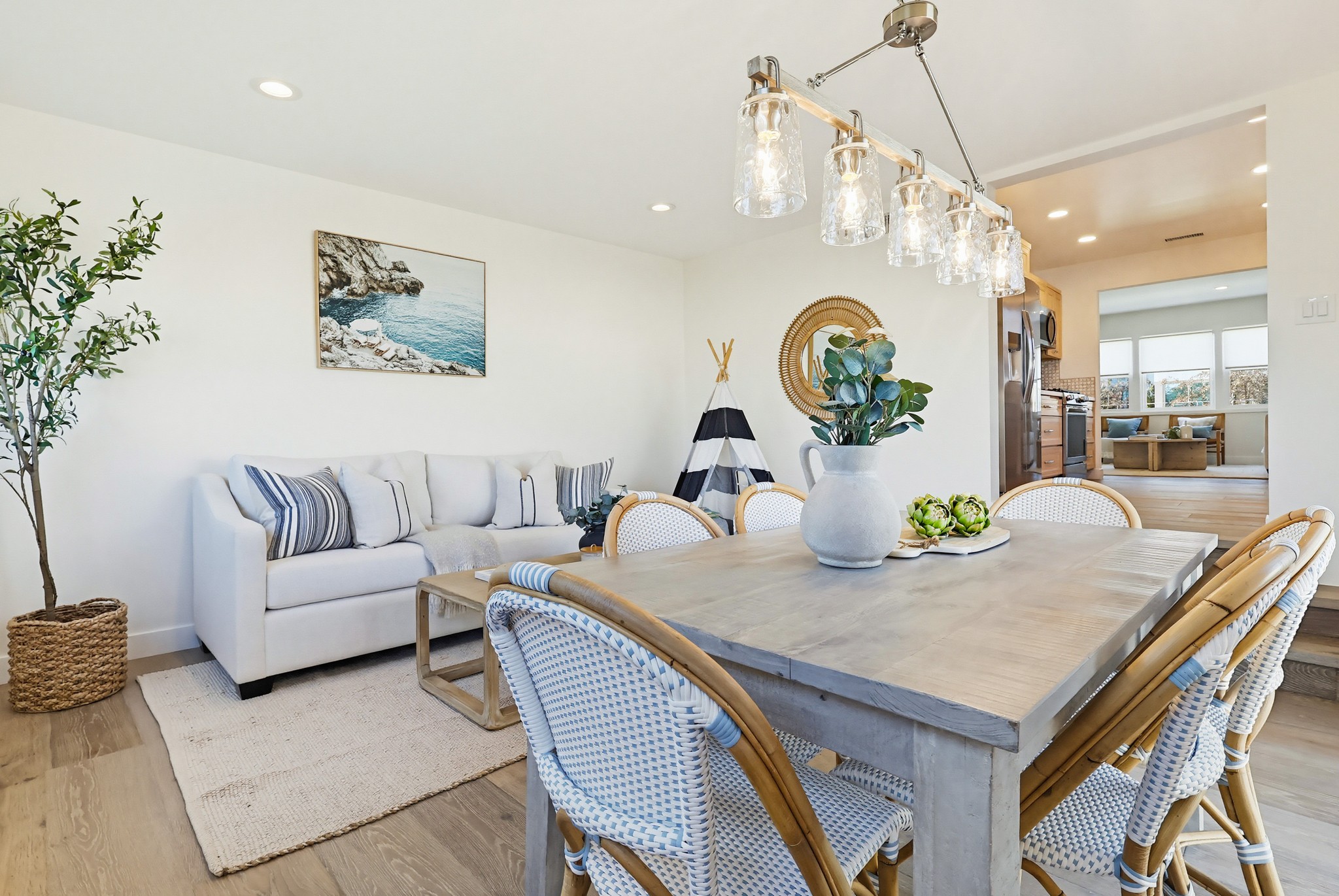 Virtual tour photo 25 of 68 for 1231 W Santa Cruz St