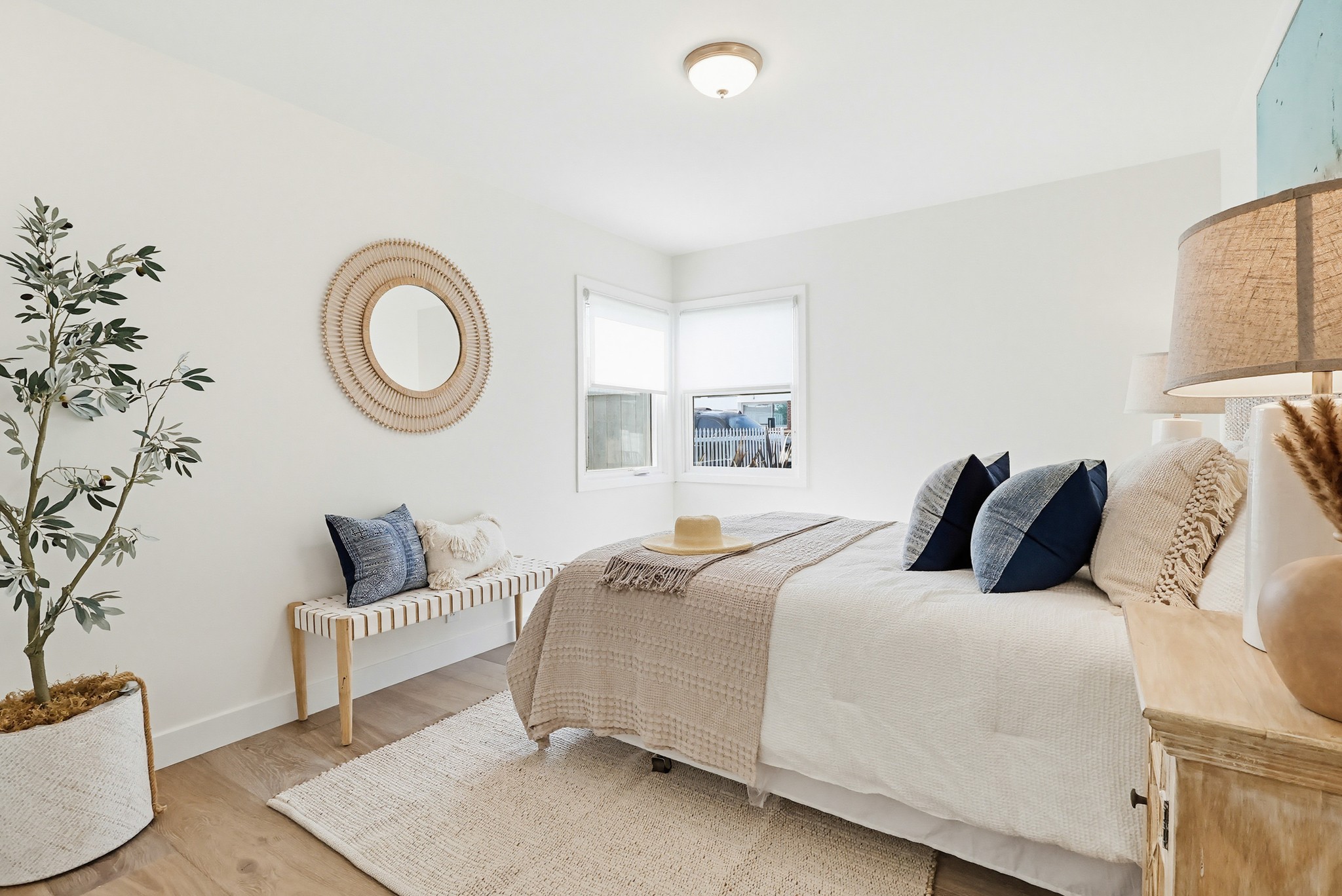 Virtual tour photo 31 of 68 for 1231 W Santa Cruz St