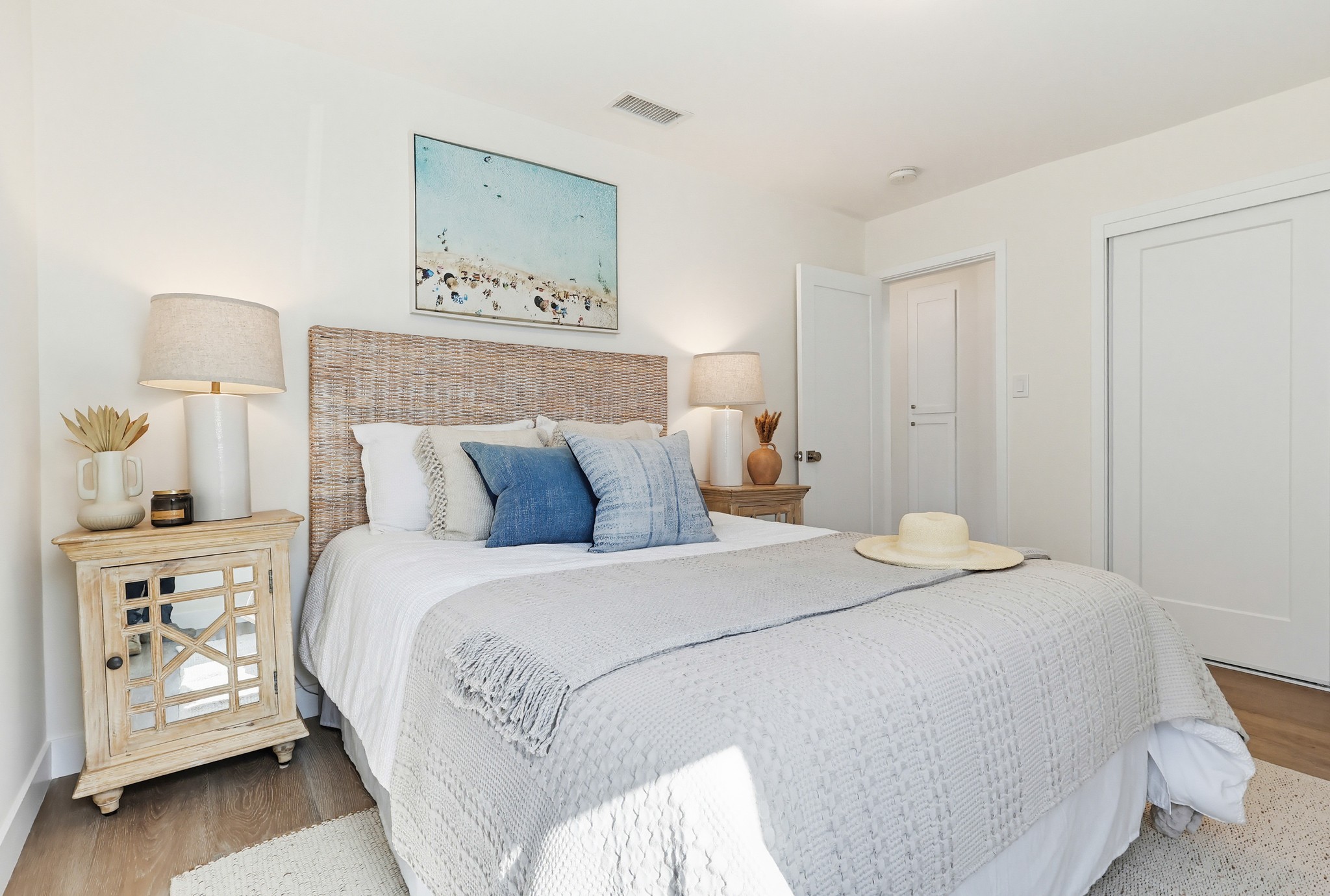 Virtual tour photo 32 of 68 for 1231 W Santa Cruz St
