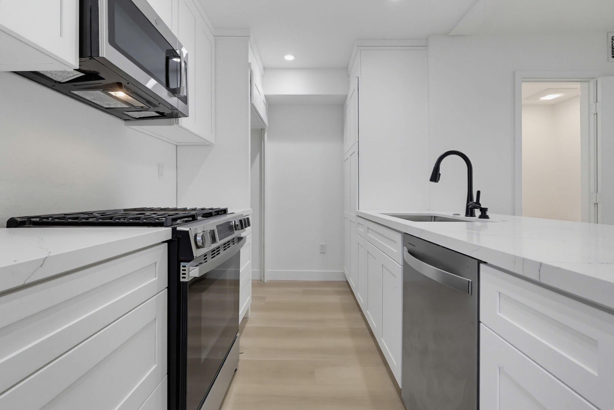 Virtual tour photo 20 of 54 for 12310 Burbank Blvd Apt 13