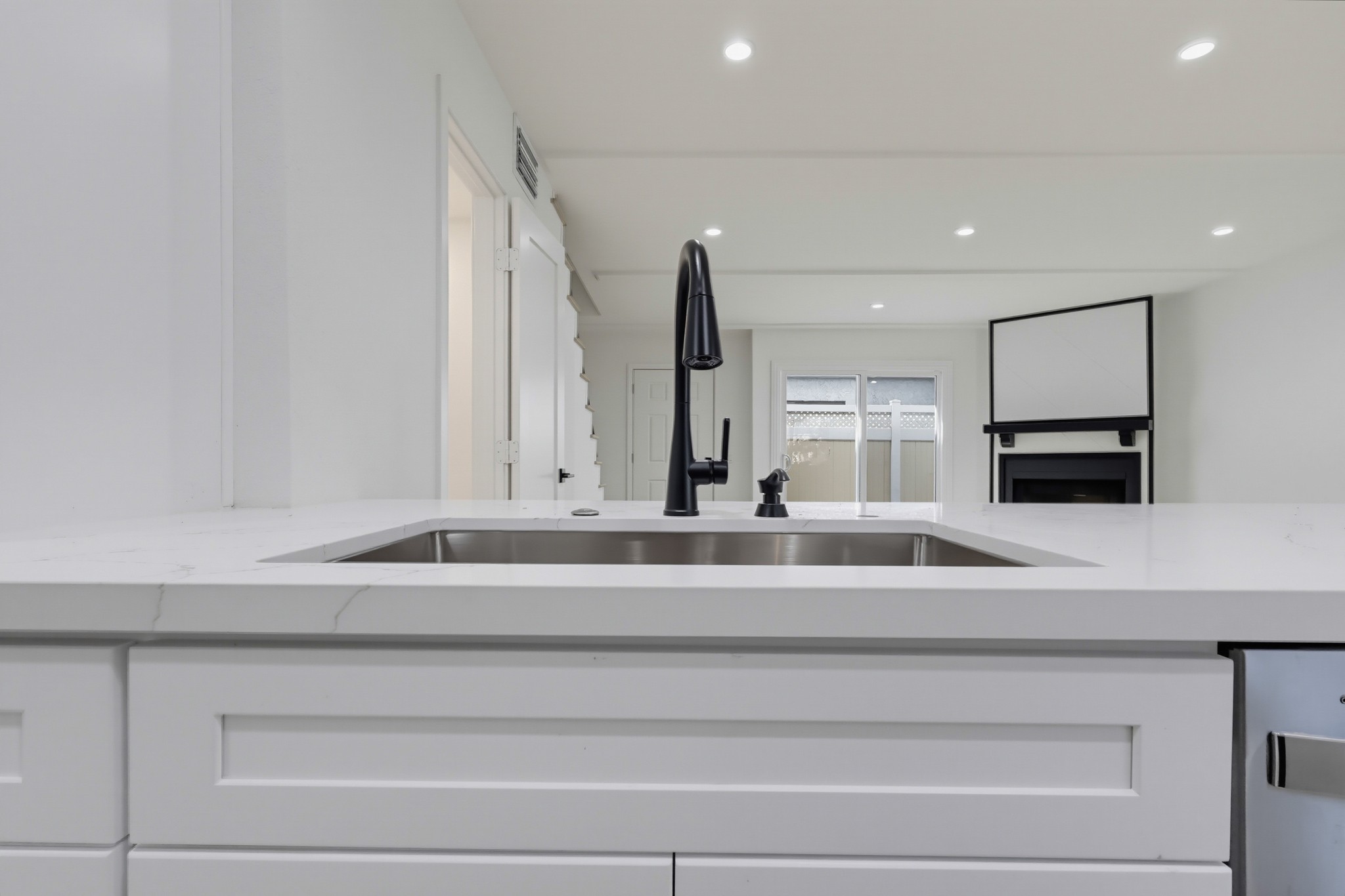 Virtual tour photo 24 of 54 for 12310 Burbank Blvd Apt 13