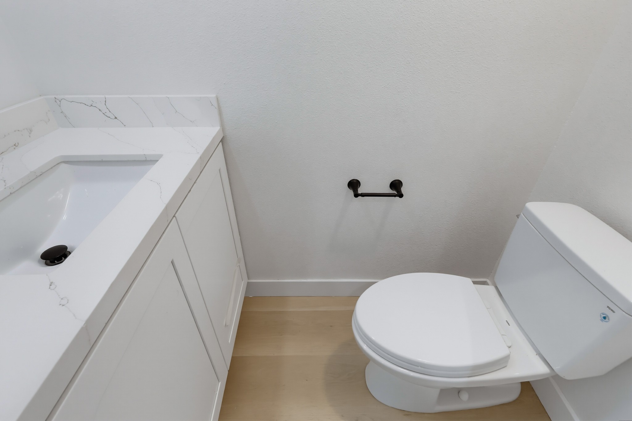 Virtual tour photo 26 of 54 for 12310 Burbank Blvd Apt 13