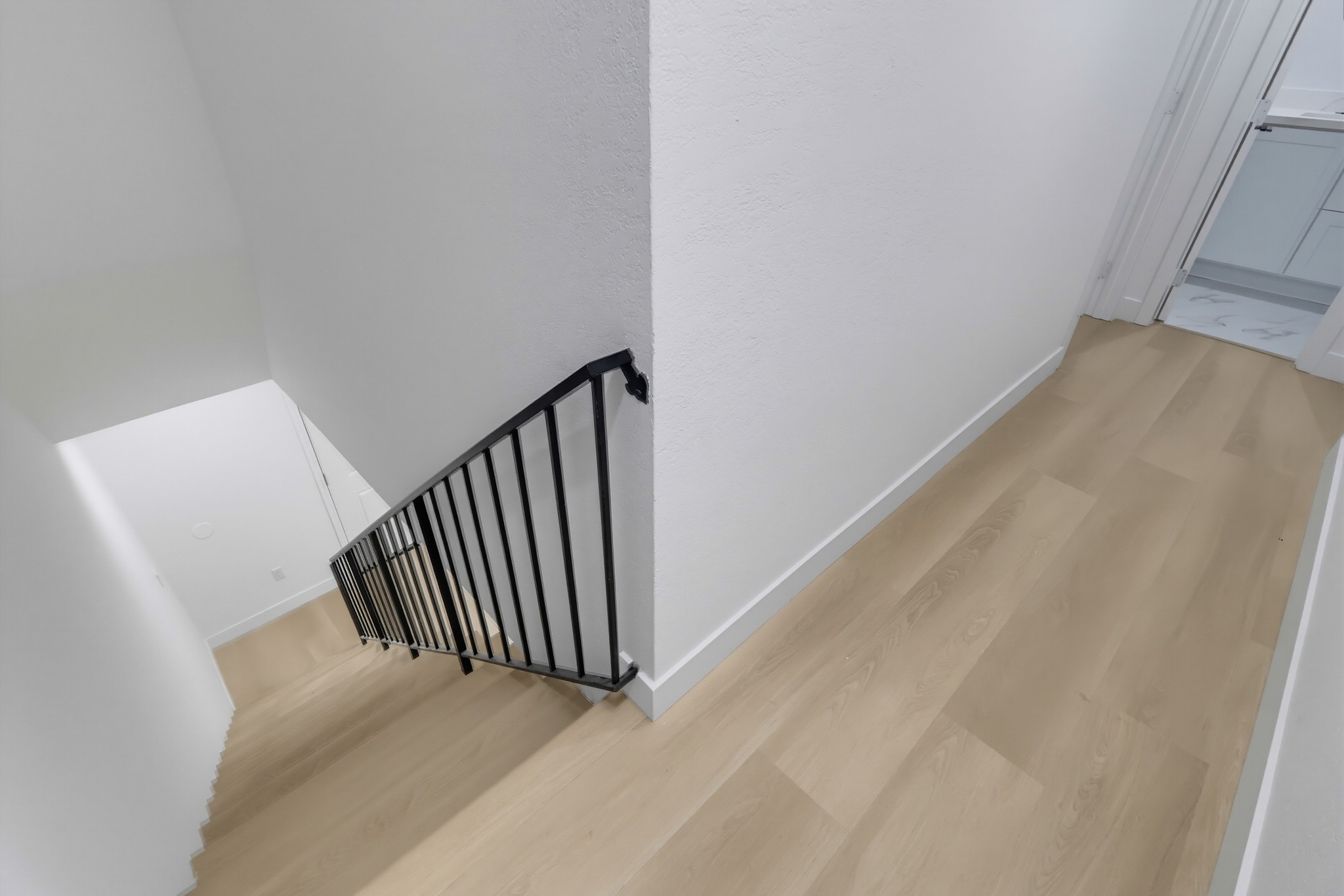 Virtual tour photo 29 of 54 for 12310 Burbank Blvd Apt 13