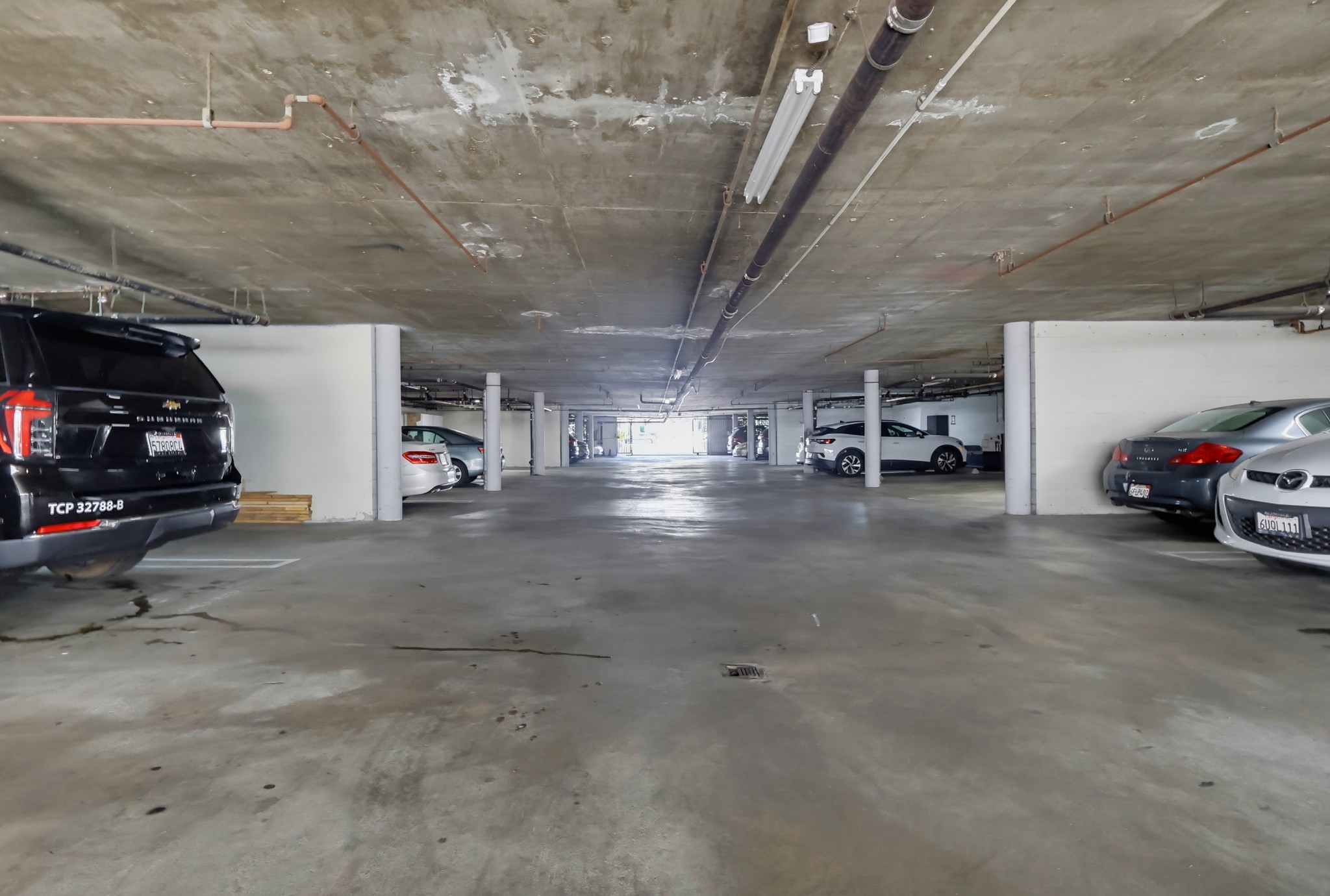 Virtual tour photo 50 of 54 for 12310 Burbank Blvd Apt 13