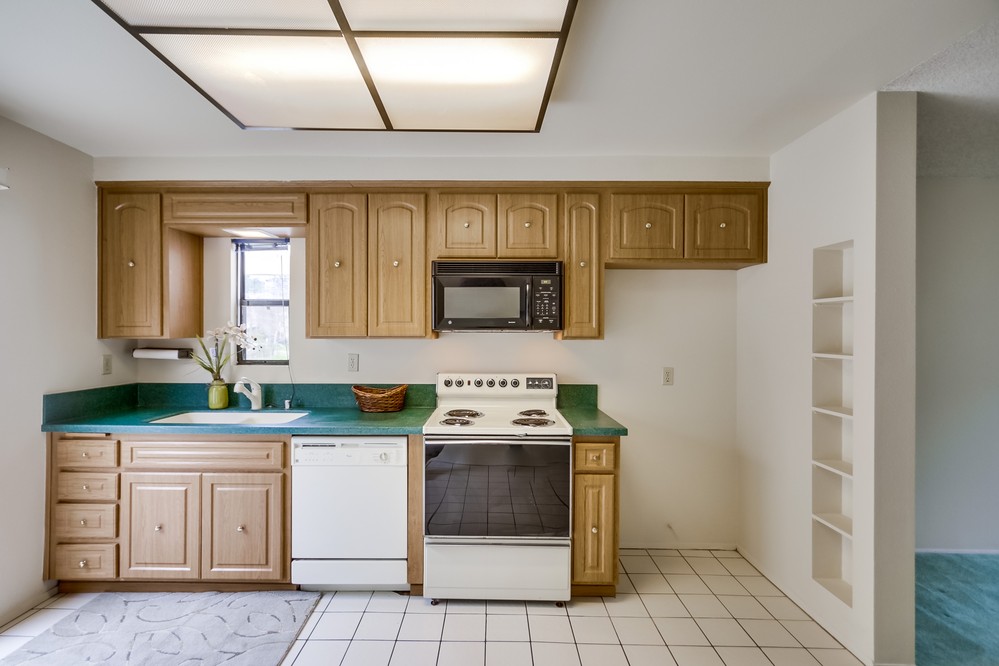 Virtual tour photo 7 of 35 for 1232 River Glen Row #59