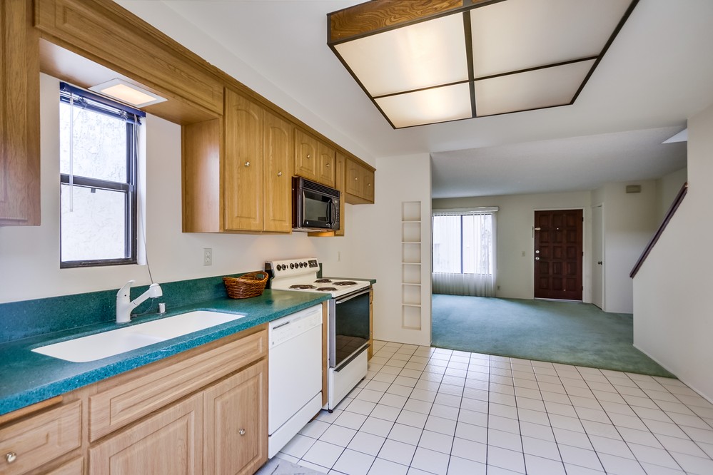 Virtual tour photo 12 of 35 for 1232 River Glen Row #59
