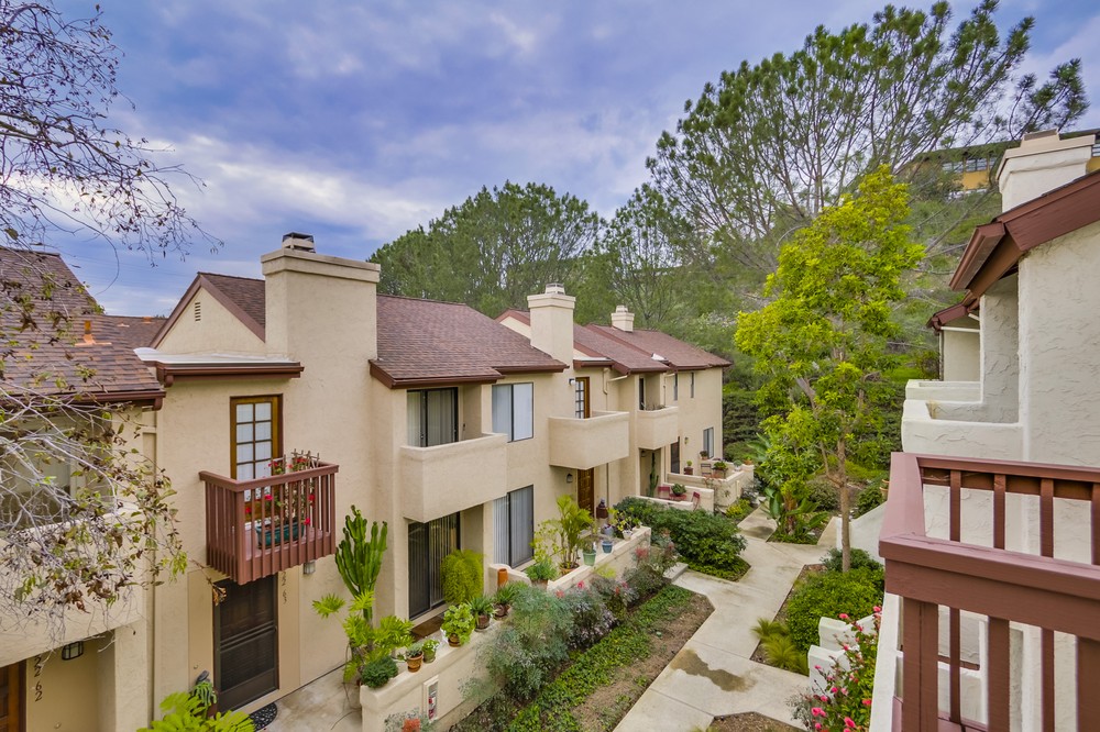 Virtual tour photo 23 of 35 for 1232 River Glen Row #59
