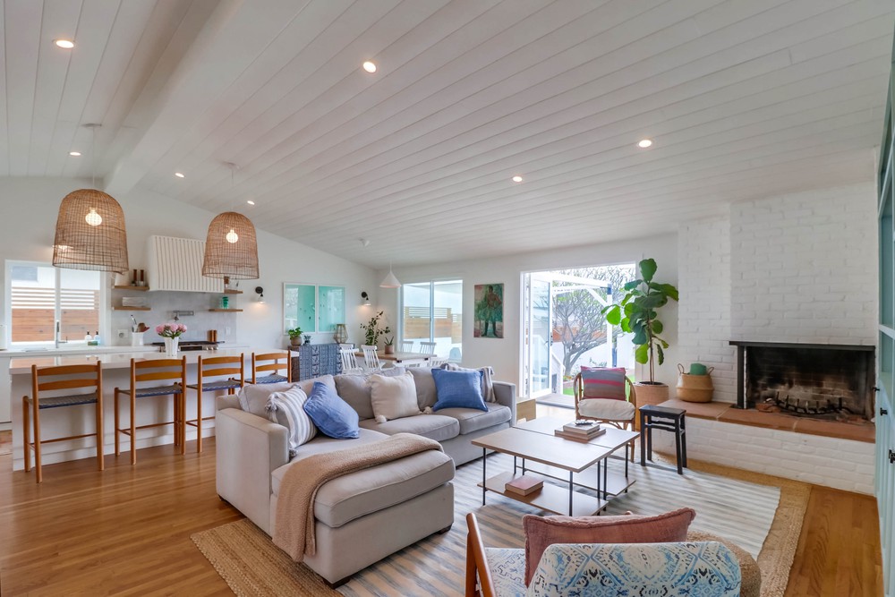 Virtual tour photo 7 of 40 for 1233 Tourmaline St