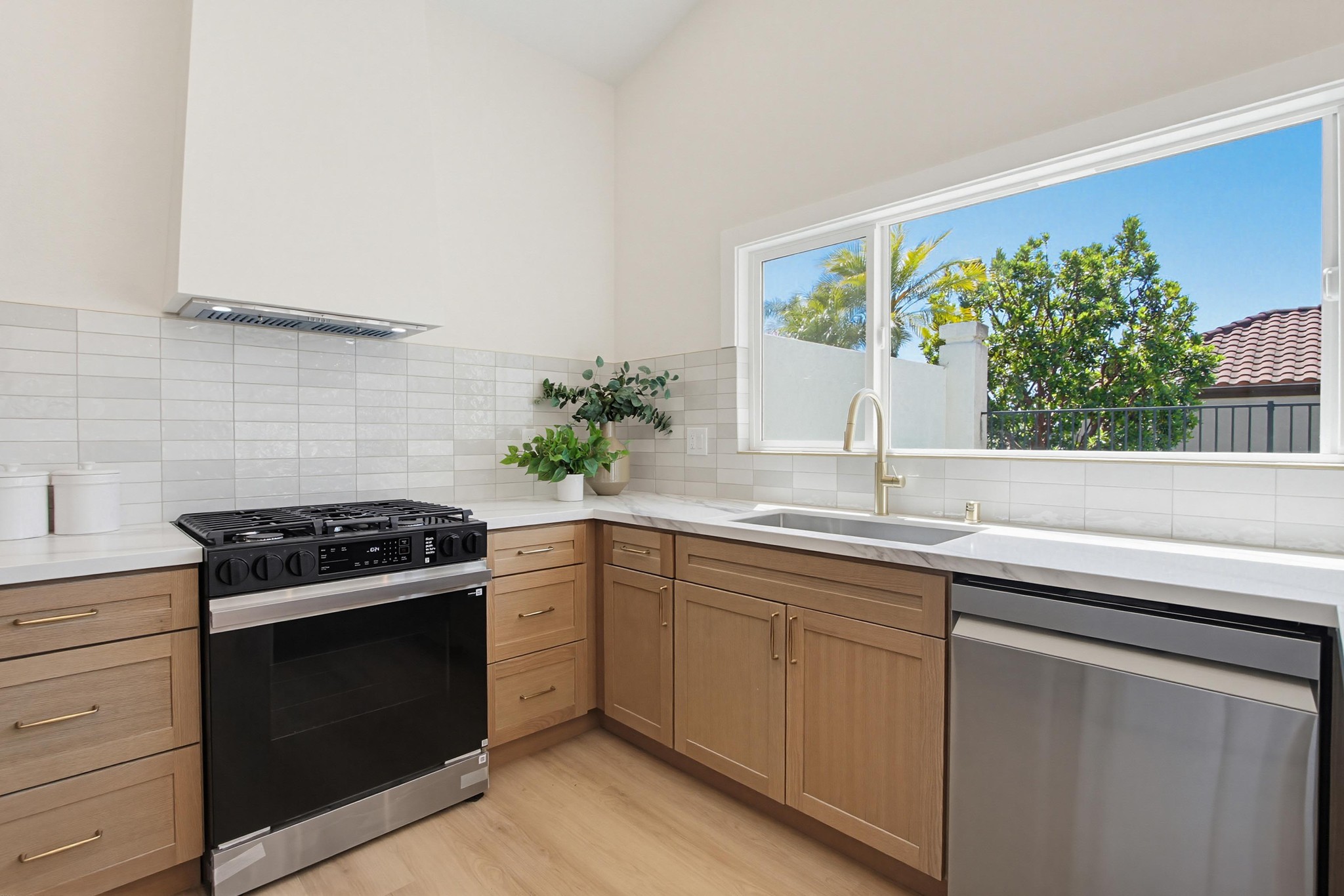 Virtual tour photo 21 of 50 for 1233 Via Rafael