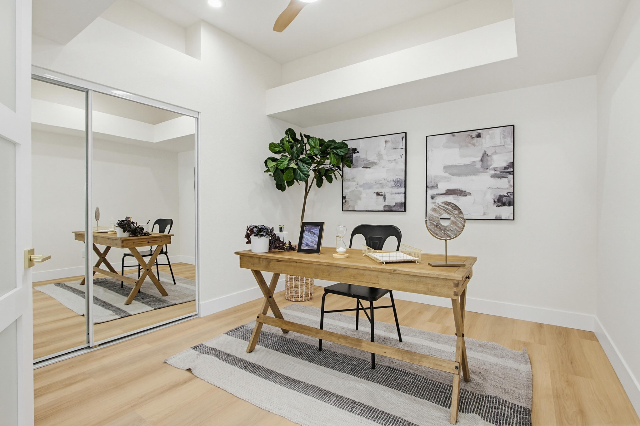Virtual tour photo 26 of 50 for 1233 Via Rafael