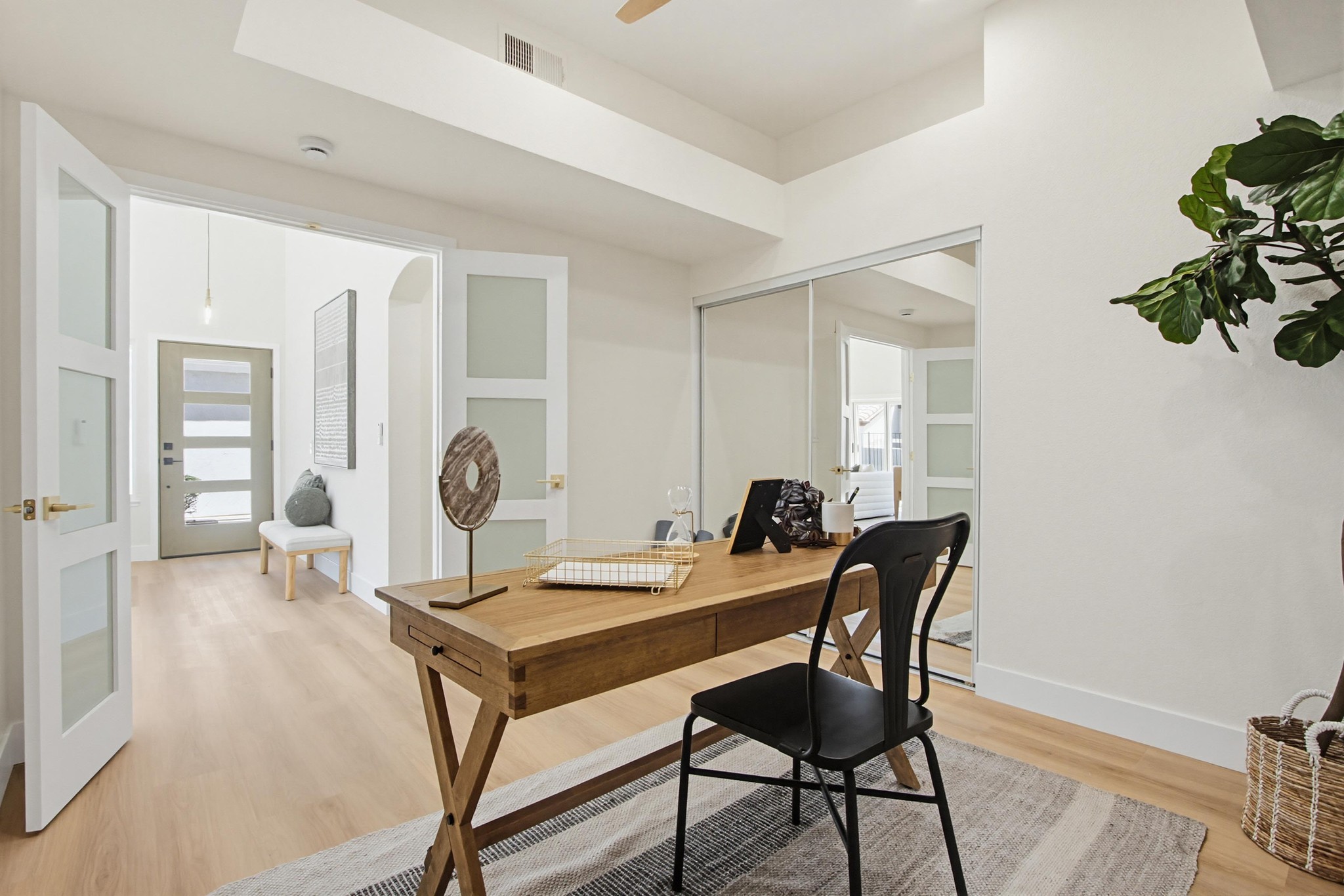Virtual tour photo 27 of 50 for 1233 Via Rafael