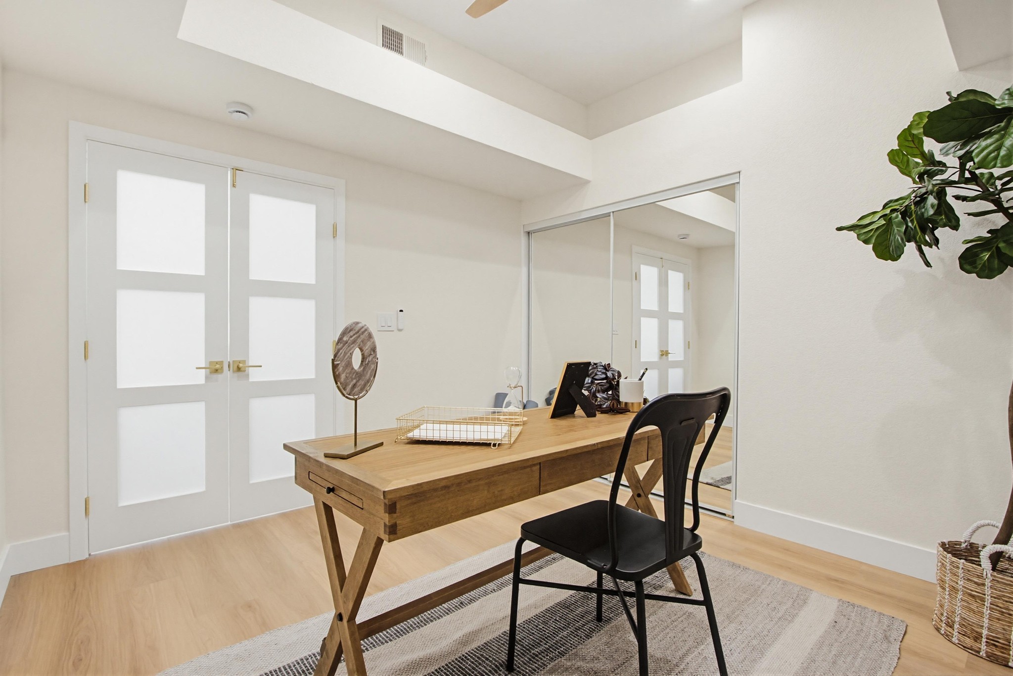 Virtual tour photo 28 of 50 for 1233 Via Rafael