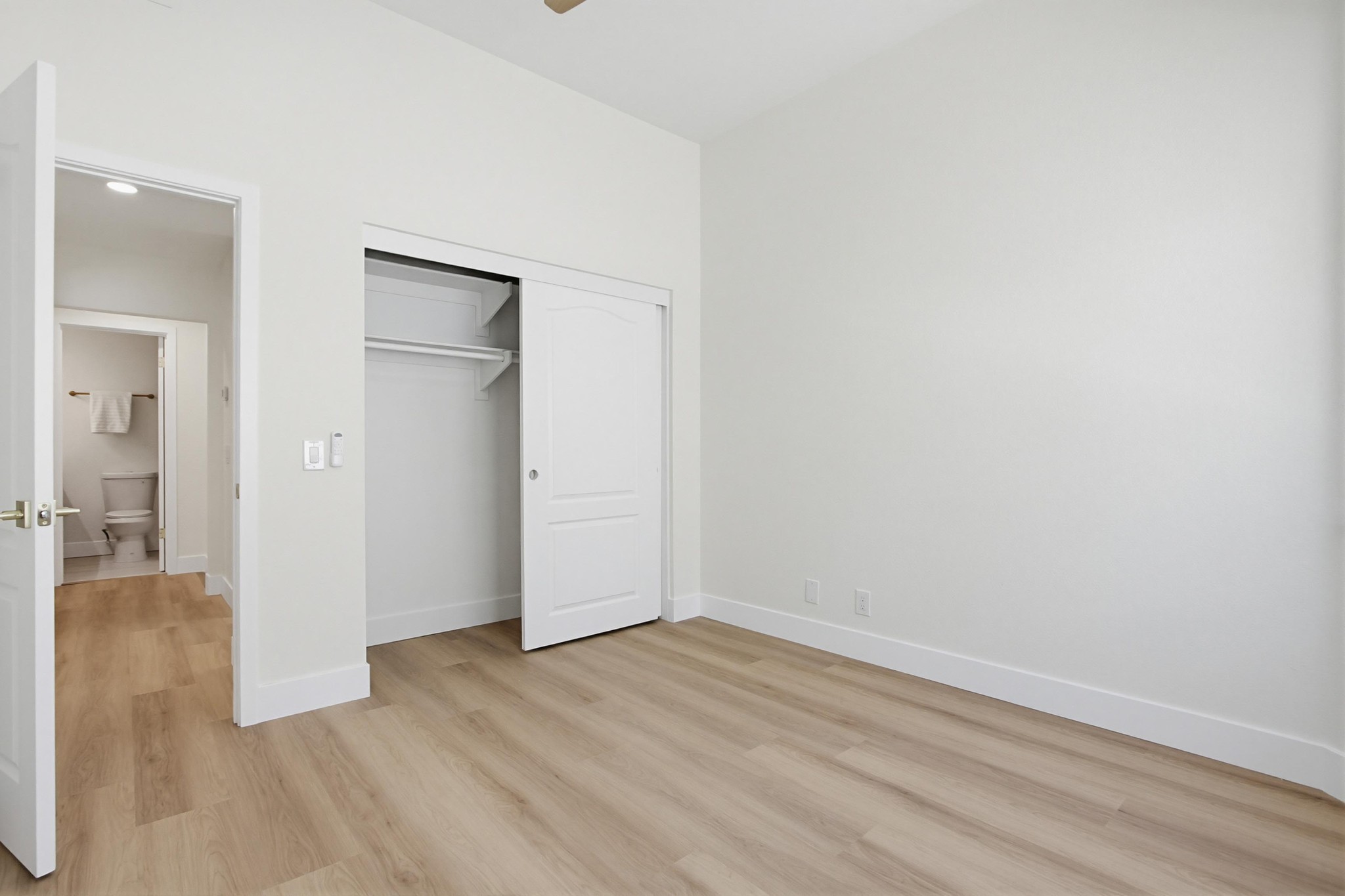 Virtual tour photo 33 of 50 for 1233 Via Rafael