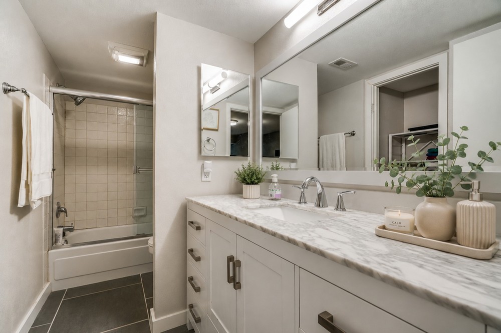 Virtual tour photo 99 of 105 for 12330 Magnolia Blvd