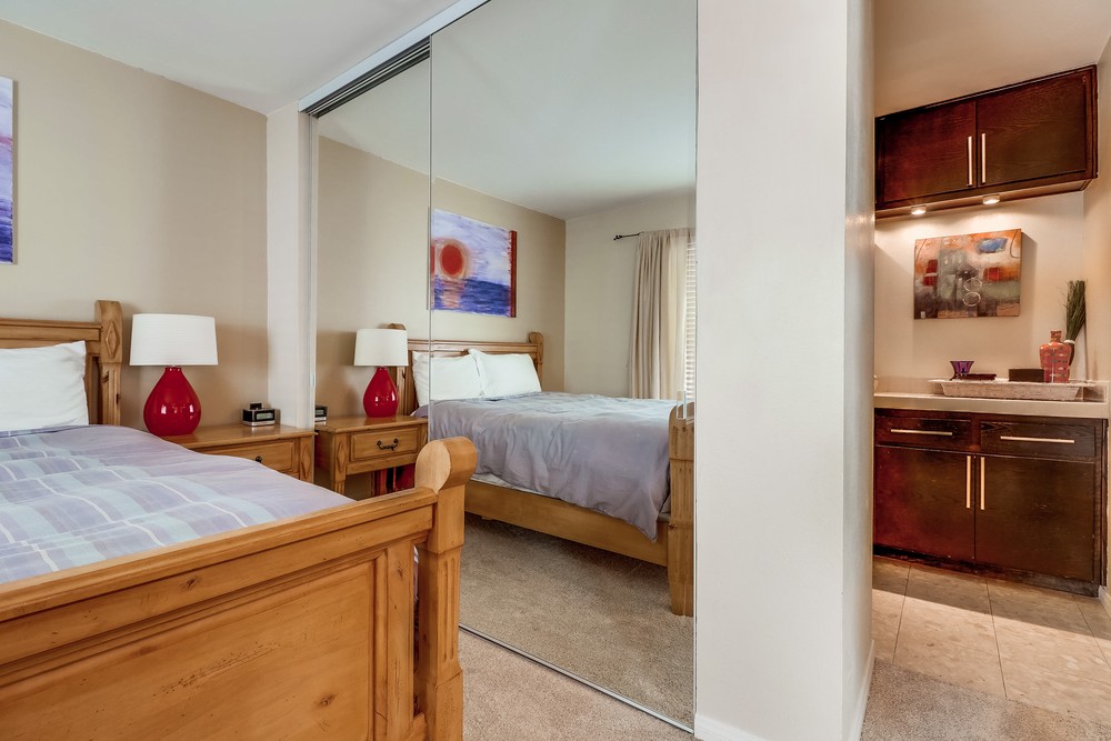 Virtual tour photo 23 of 40 for 1235 Parker Pl UNIT 2J