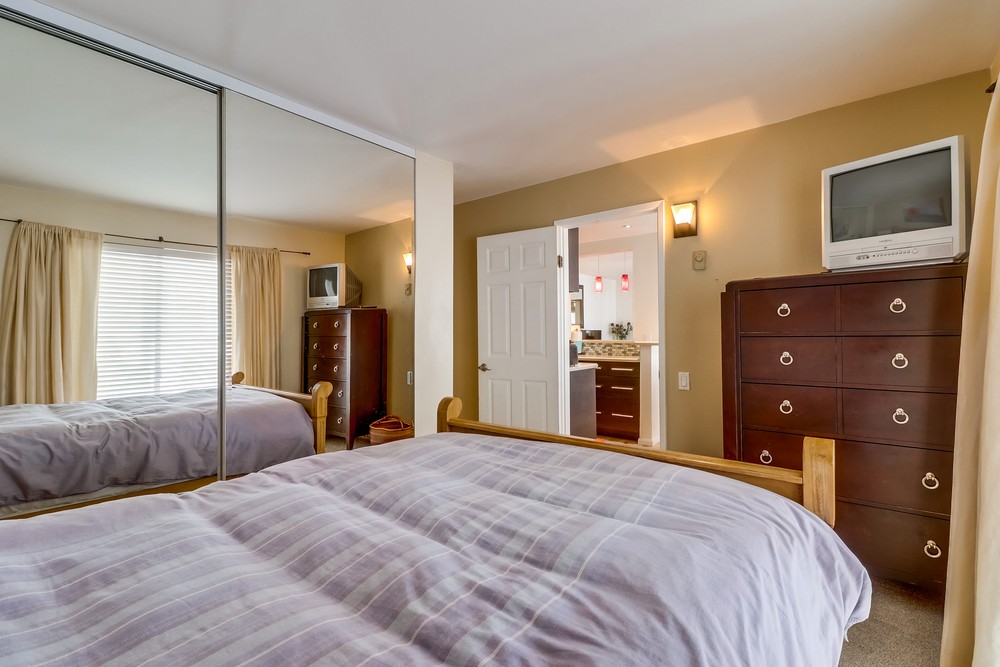 Virtual tour photo 24 of 40 for 1235 Parker Pl UNIT 2J