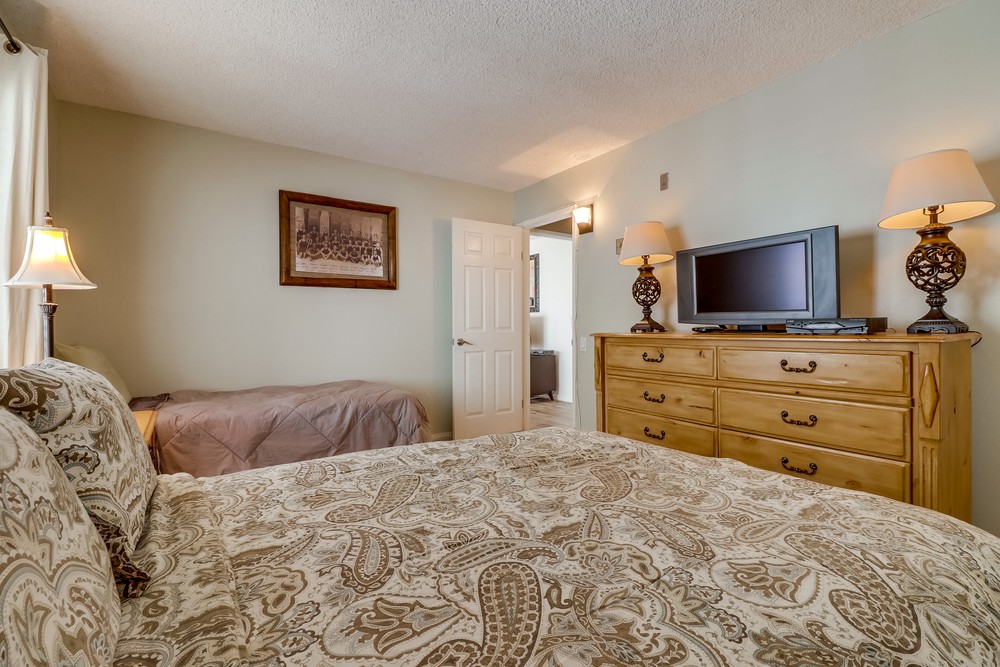 Virtual tour photo 33 of 40 for 1235 Parker Pl UNIT 2J