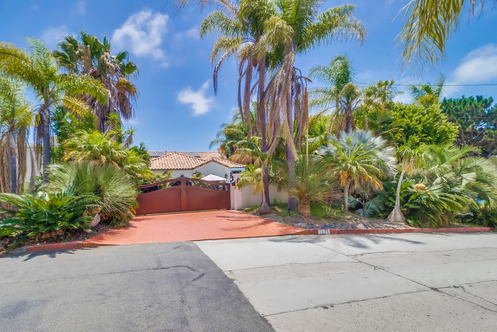 Virtual tour photo 3 of 64 for 1235 Sassafras St
