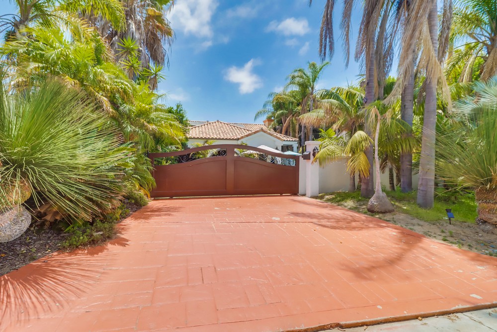 Virtual tour photo 5 of 64 for 1235 Sassafras St