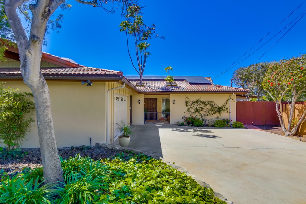 Virtual tour photo 3 of 64 for 1236 Concord St