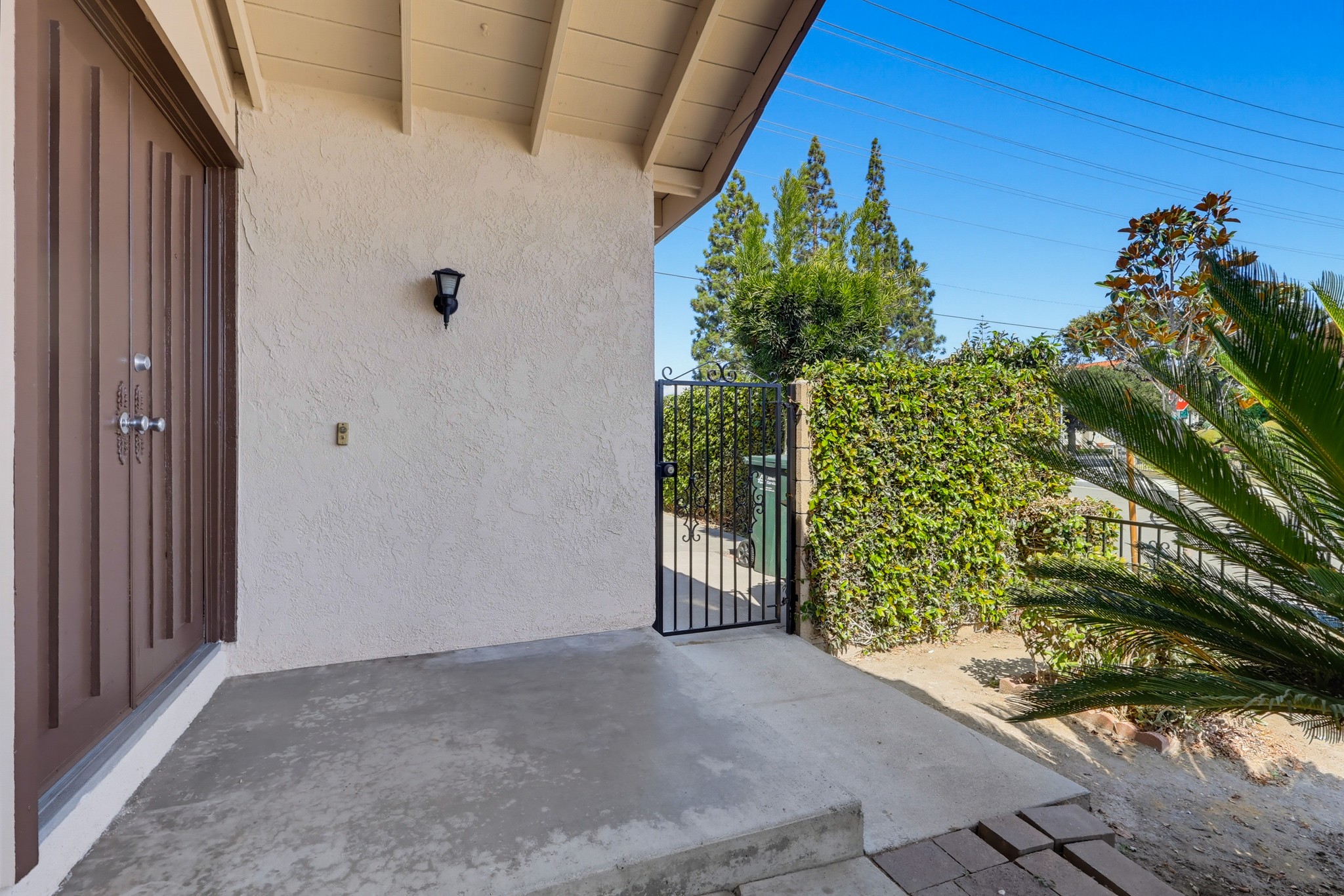 Virtual tour photo 10 of 73 for 12361 Paseo Dr
