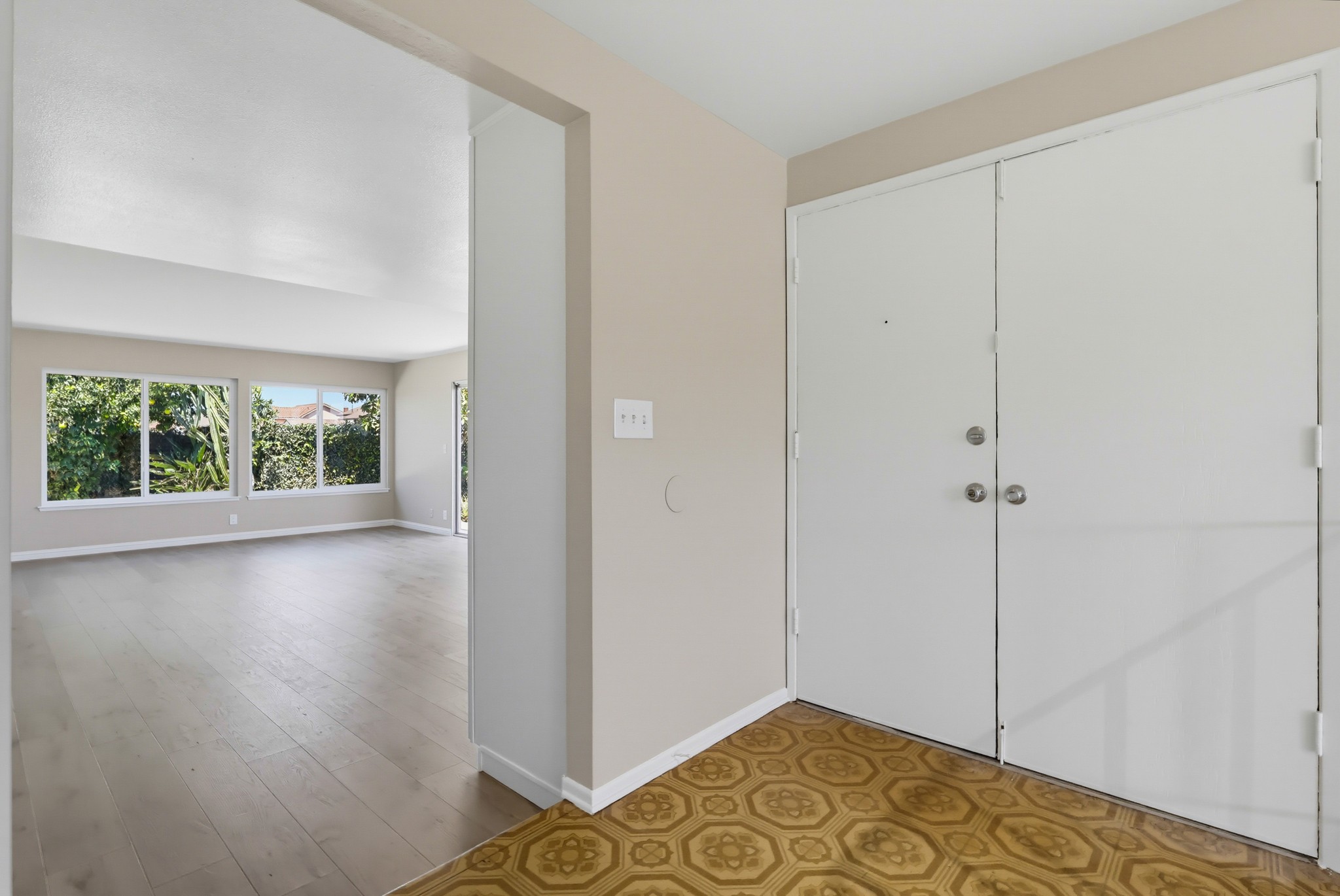 Virtual tour photo 19 of 73 for 12361 Paseo Dr