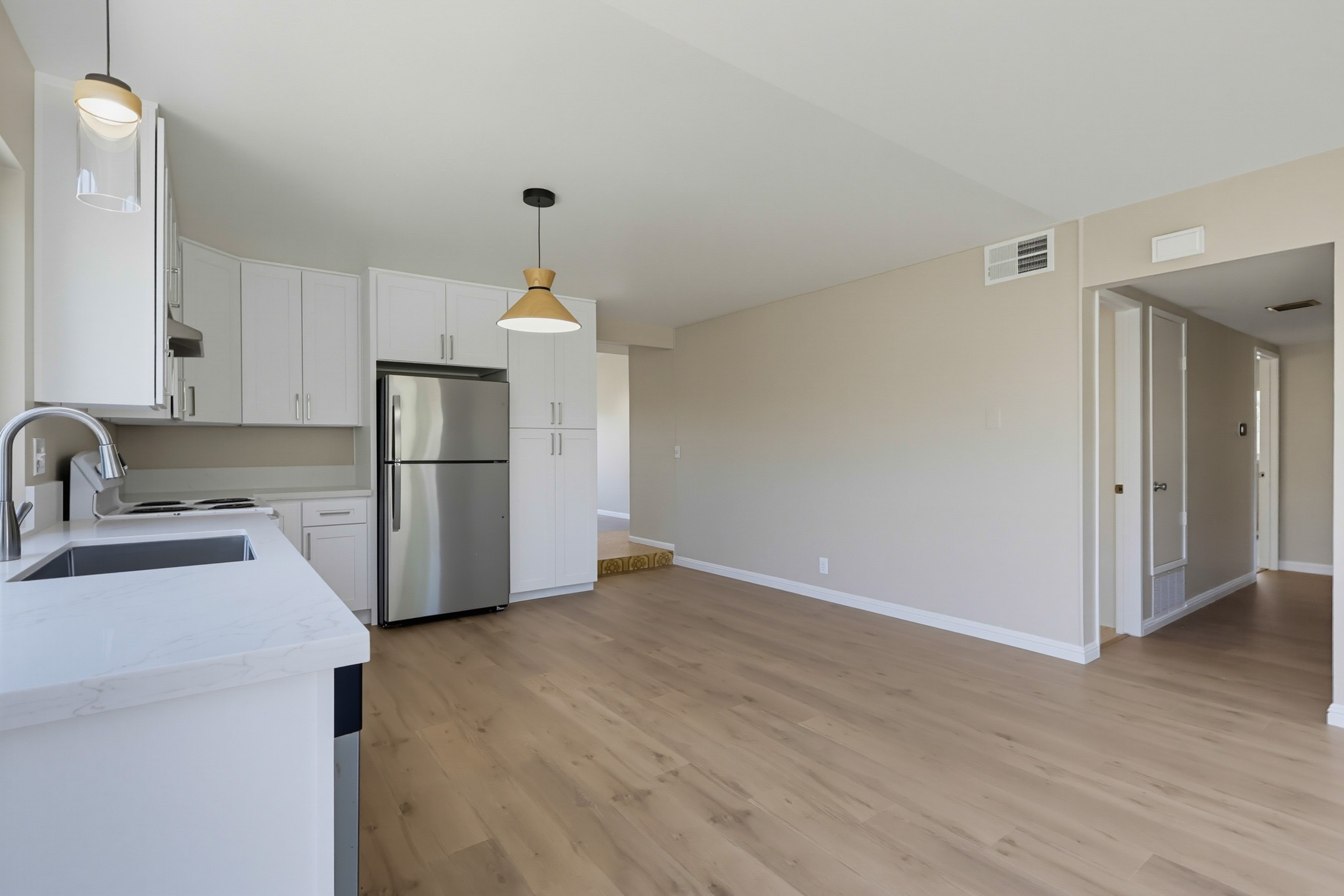 Virtual tour photo 25 of 73 for 12361 Paseo Dr