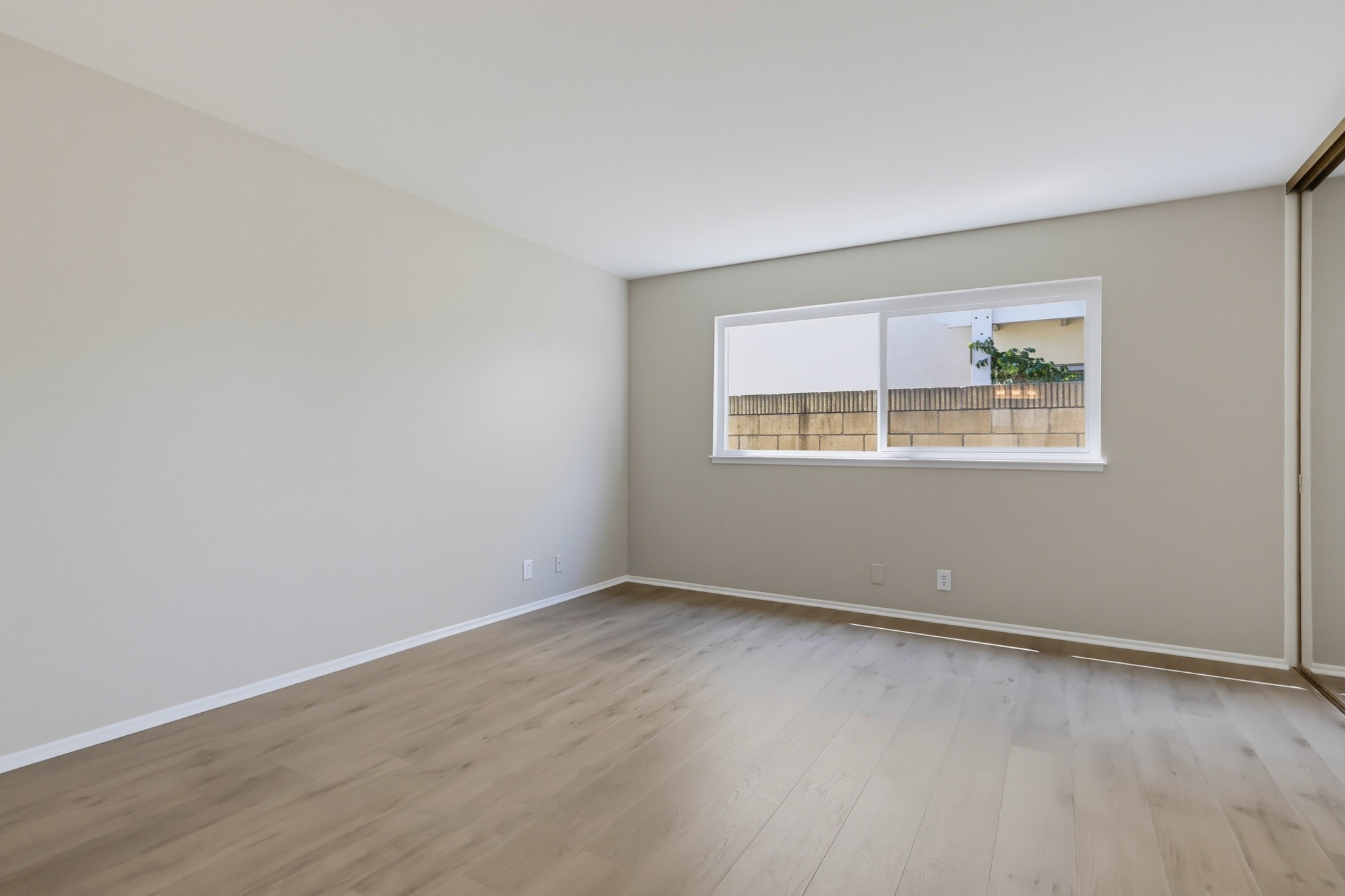 Virtual tour photo 33 of 73 for 12361 Paseo Dr