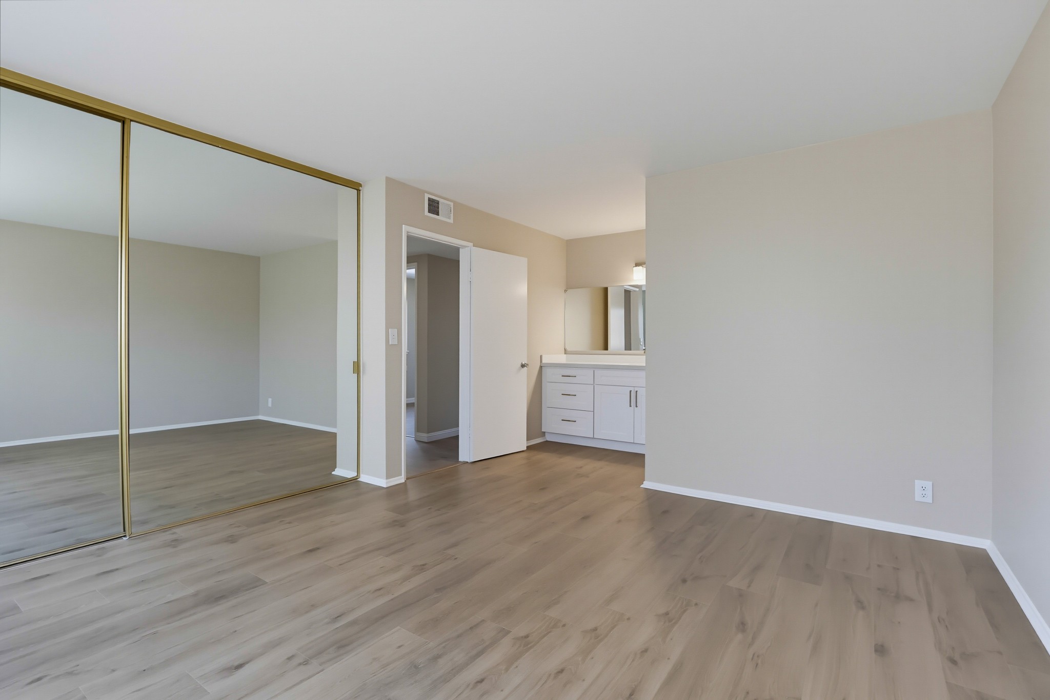 Virtual tour photo 35 of 73 for 12361 Paseo Dr
