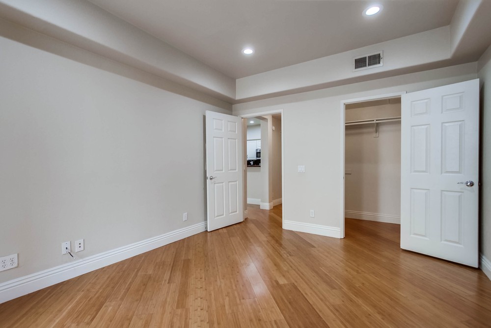 Virtual tour photo 27 of 38 for 12368 Carmel Country Rd D206