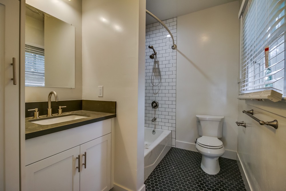 Virtual tour photo 21 of 33 for 1237 Pennsylvania Ave