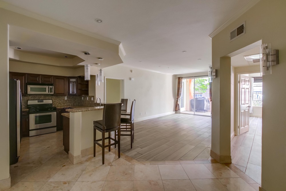 Virtual tour photo 7 of 33 for 12372 Carmel Country Rd UNIT 109