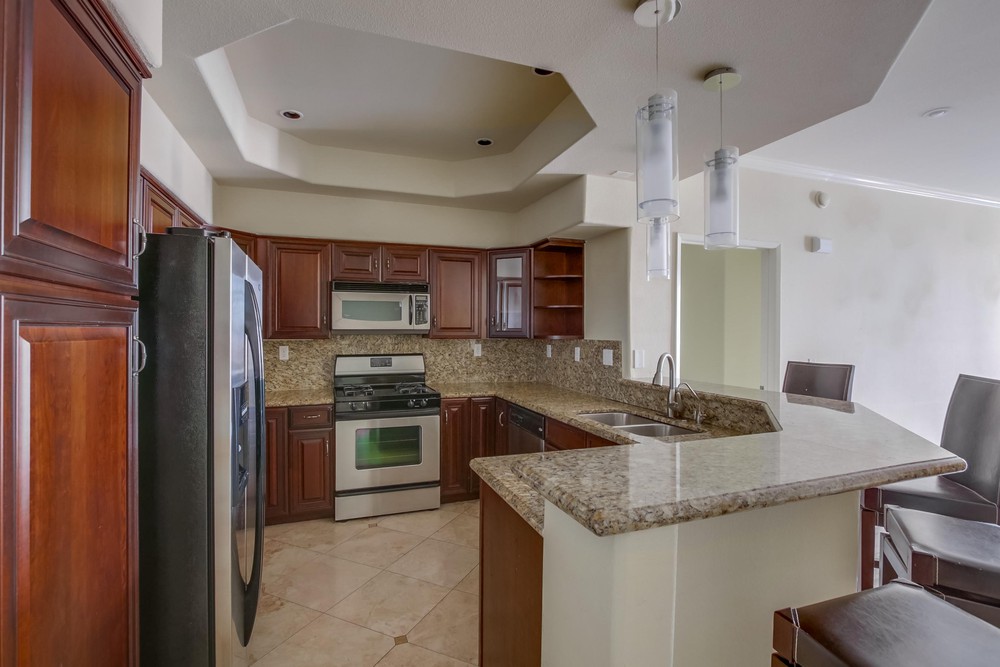 Virtual tour photo 10 of 33 for 12372 Carmel Country Rd UNIT 109