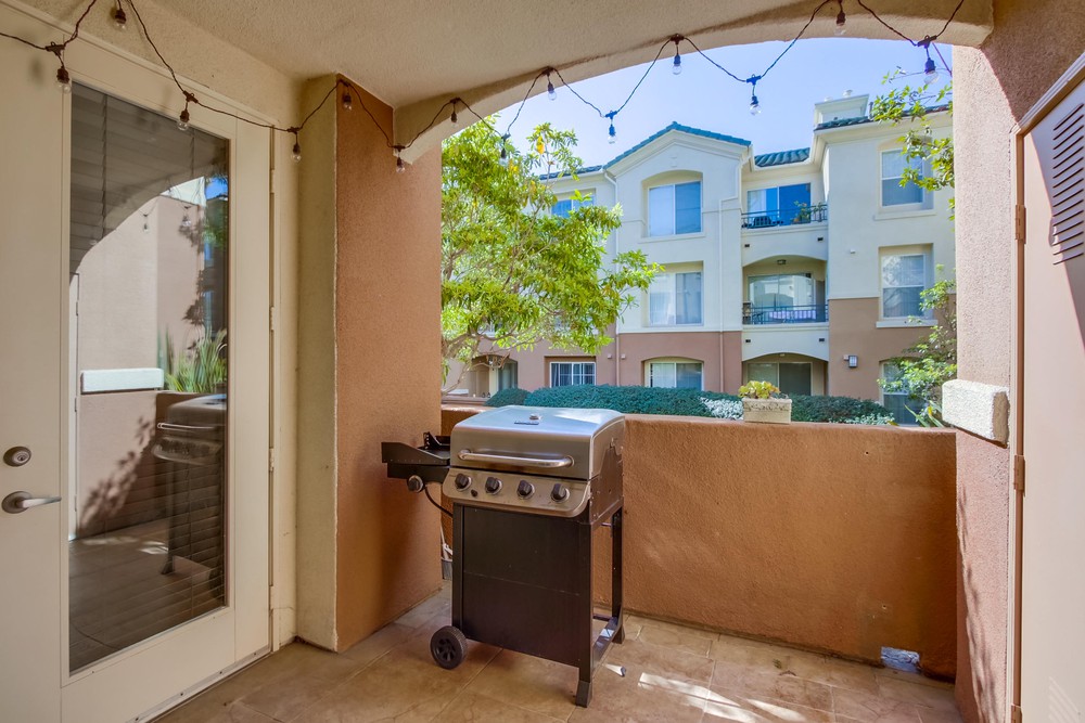 Virtual tour photo 12 of 33 for 12372 Carmel Country Rd UNIT 109
