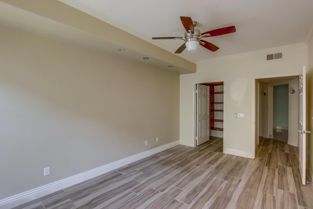 Virtual tour photo 16 of 33 for 12372 Carmel Country Rd UNIT 109