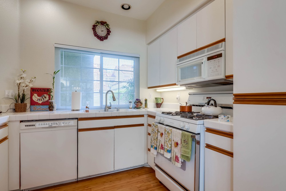 Virtual tour photo 12 of 27 for 12376 Creekview Dr