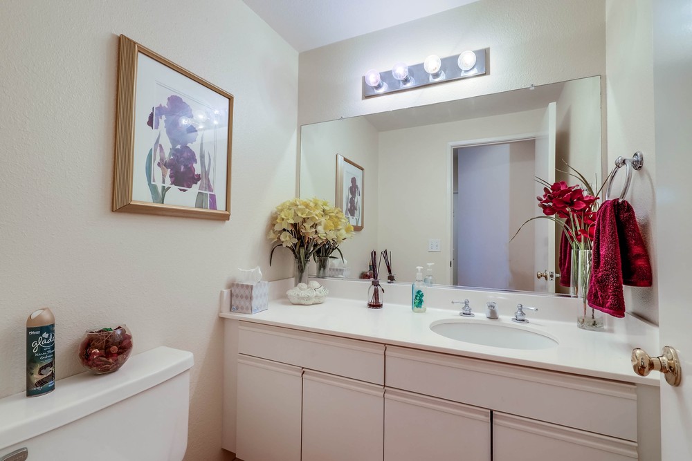 Virtual tour photo 13 of 27 for 12376 Creekview Dr