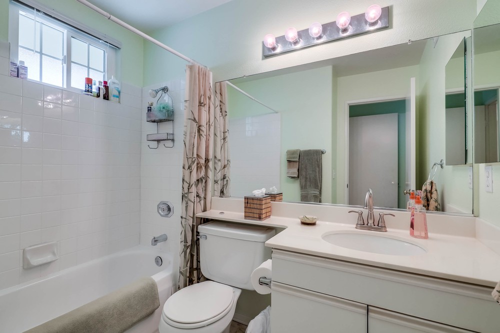 Virtual tour photo 21 of 27 for 12376 Creekview Dr