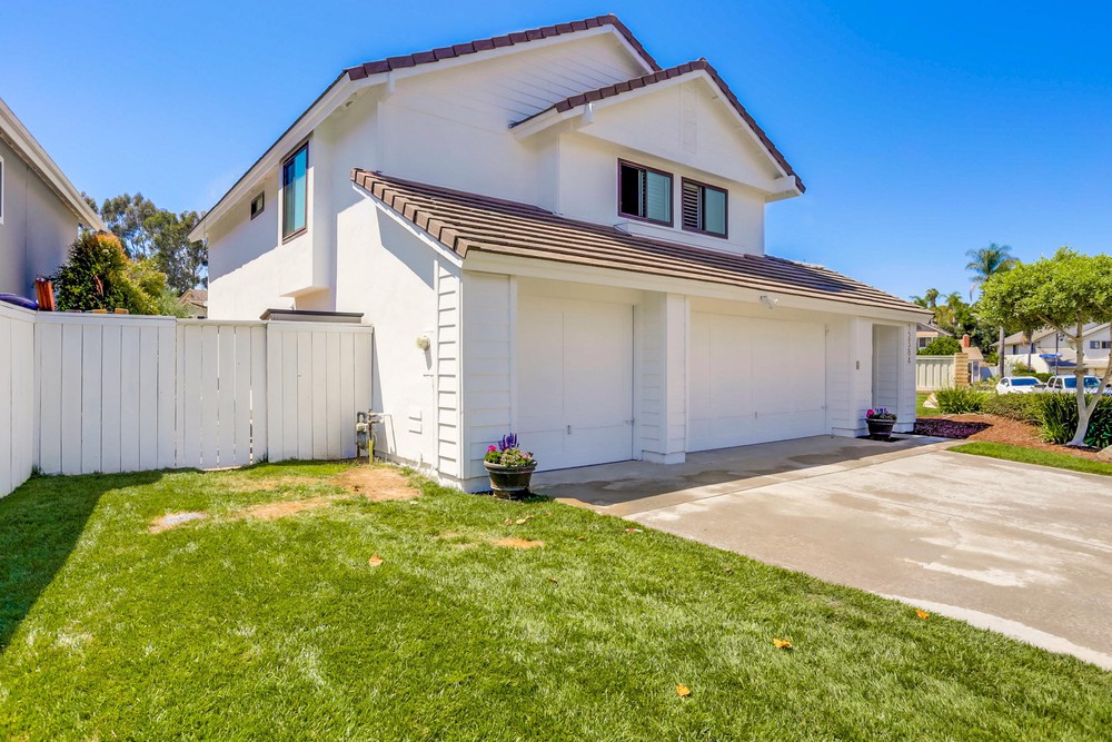 Virtual tour photo 4 of 47 for 12384 Sardina Cove