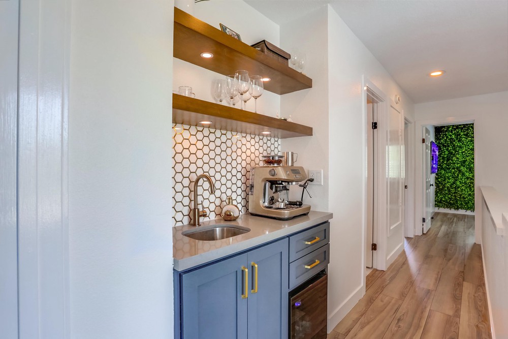 Virtual tour photo 27 of 47 for 12384 Sardina Cove